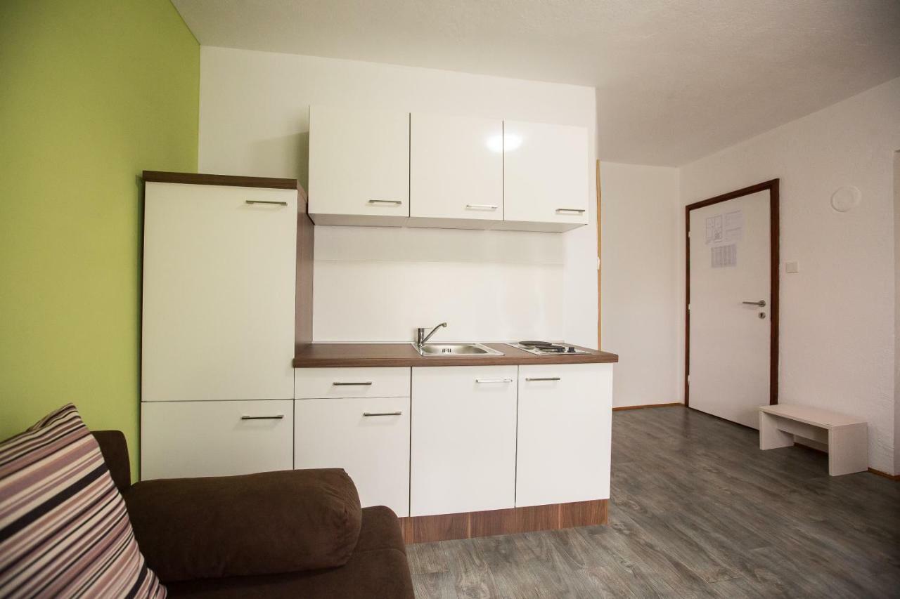 Asgard Guesthouse Josipdol Esterno foto